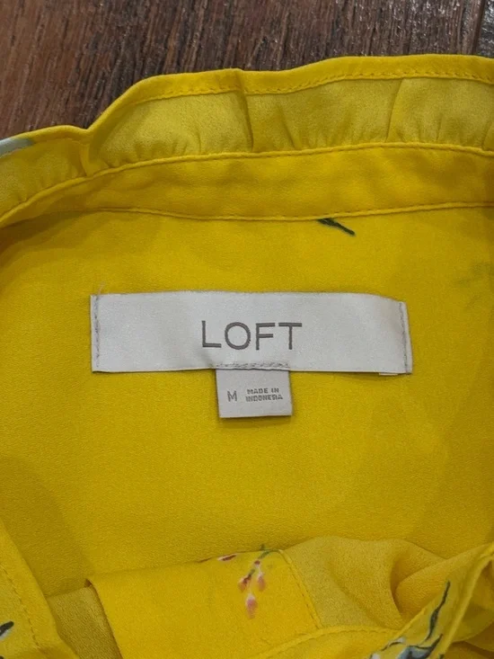 LOFT Bright Yellow Floral Ruffle Sleeve Top - Picture 4 of 8